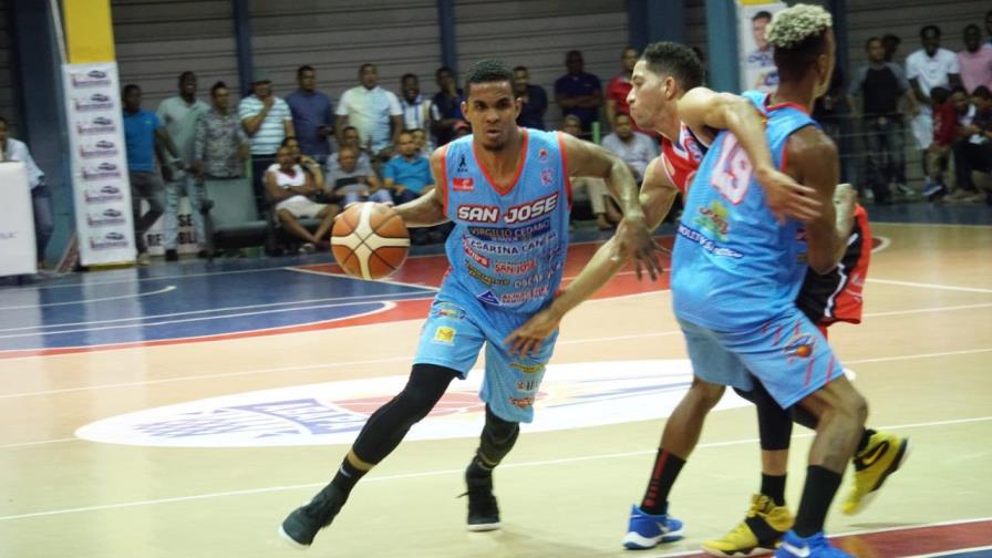 San José y Antonio Guzmán vencen en semifinal del baloncesto  superior de Higüey