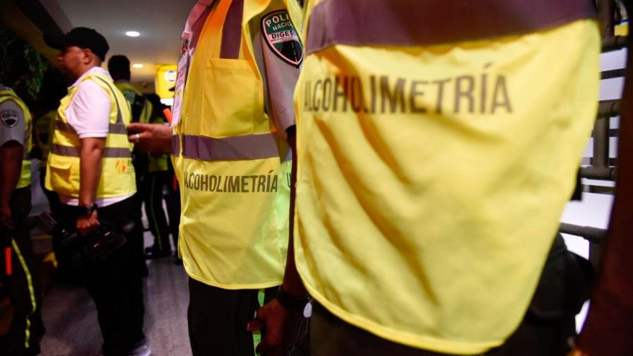 Agentes también pueden realizar pruebas de alcoholemia a peatones Agentes también pueden realizar pruebas de alcoholemia a peatones