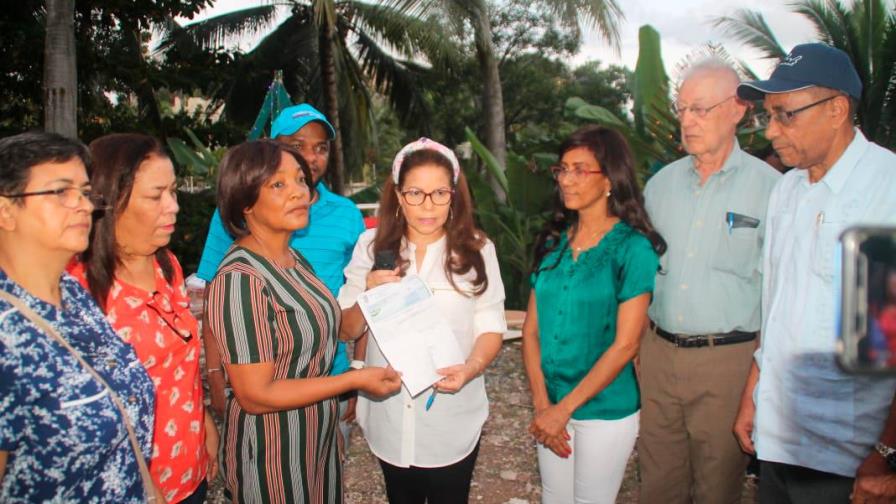 Alcaldía del Distrito entrega premios a ganadores concurso “Emprendiendo la Navidad”