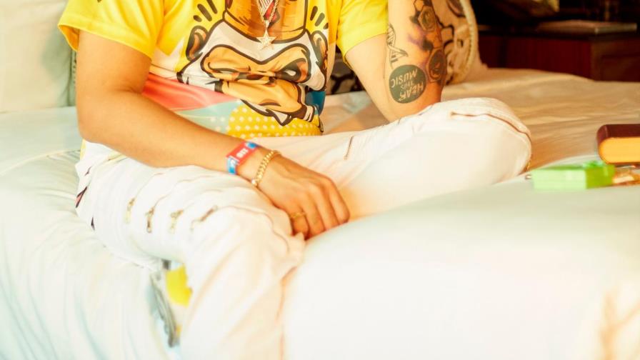 Productor musical Brasa celebra un año de éxitos en la industria internacional 