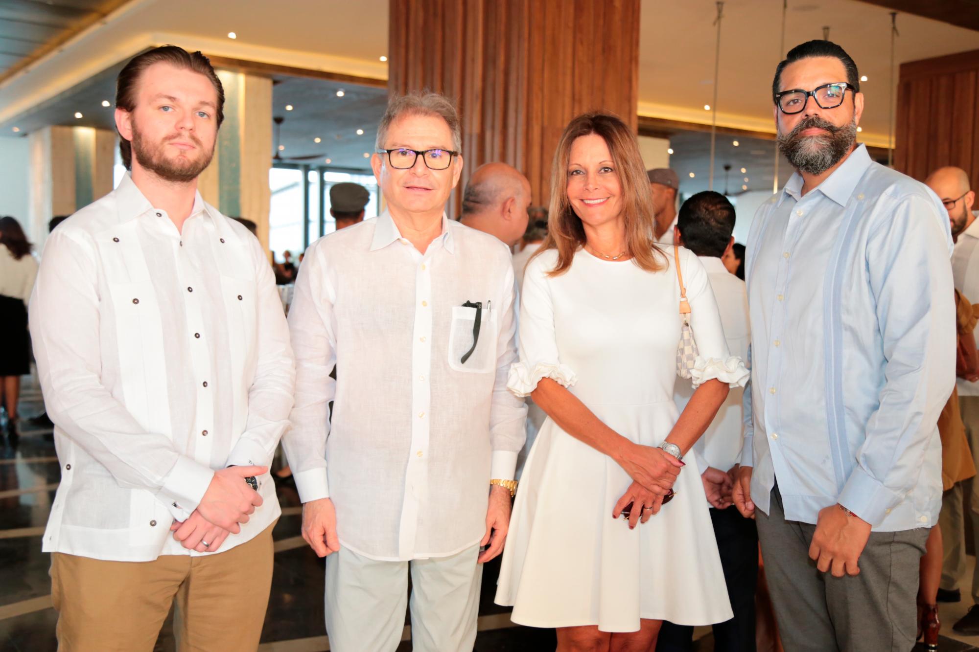 Dimitri Malee, Luis Carlos Serra, María Clara Alviarez y Harold Cuellar.