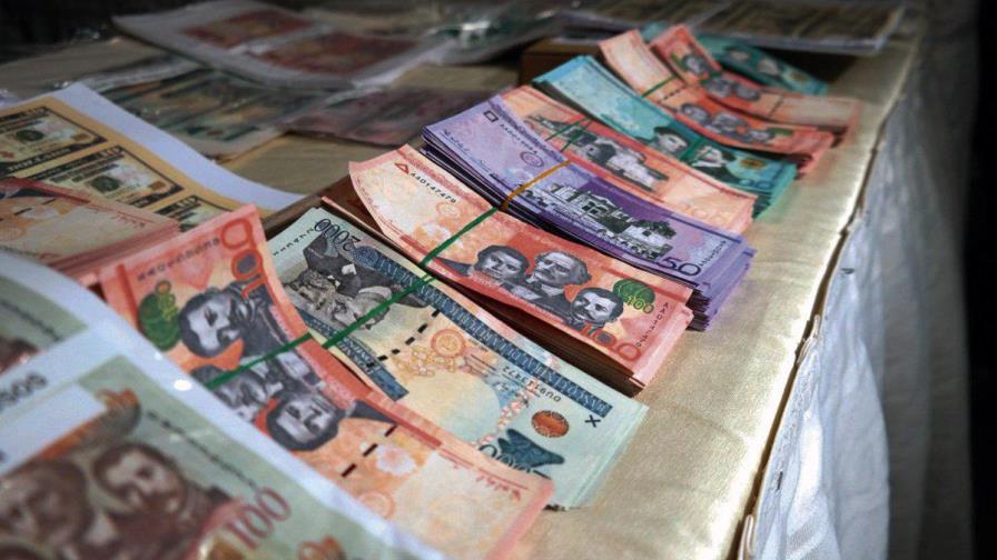 Calificaciones del país en peligro de aprobarse ley que devuelve el 30 % de los fondos de pensiones Calificaciones del país en peligro de aprobarse ley que devuelve el 30 % de los fondos de pensiones