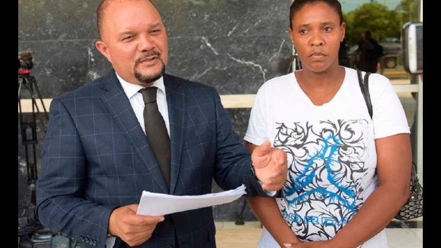 Madre de Carla Massiel pide al procurador que ordene a la exfiscal Olga Diná acudir al juicio