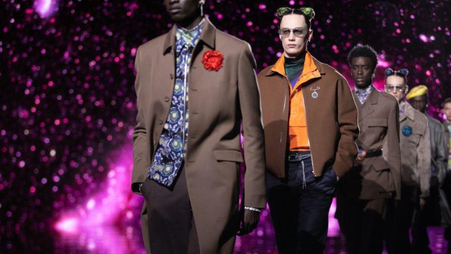Dior renueva el armario masculino con explosión de color y estampados Dior renueva el armario masculino con explosión de color y estampados