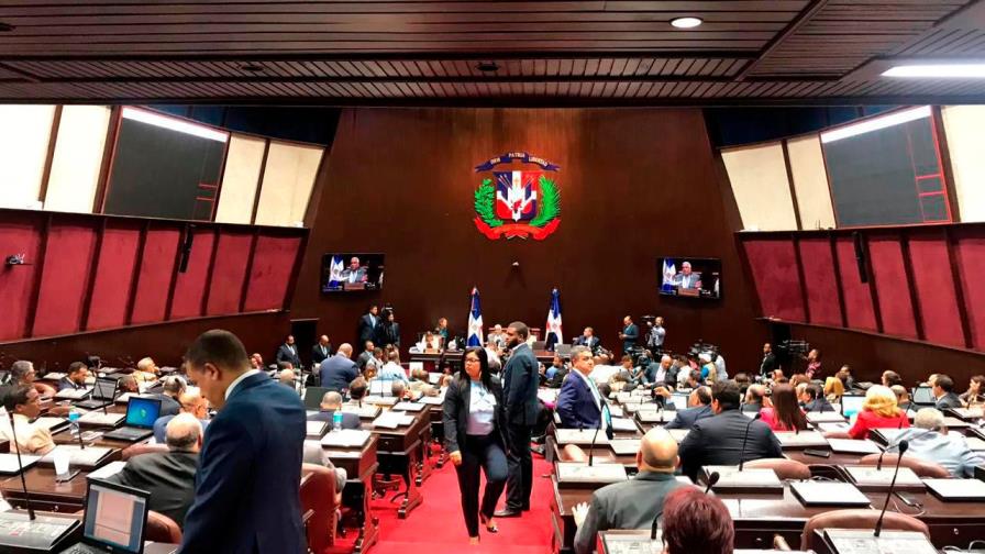 Diputados recibieron bonos de RD$300 mil para repartir por Día de las Madres 