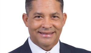 Diputado Eugenio Cede&ntilde;o rechaza que se eliminen las canastas navide&ntilde;as