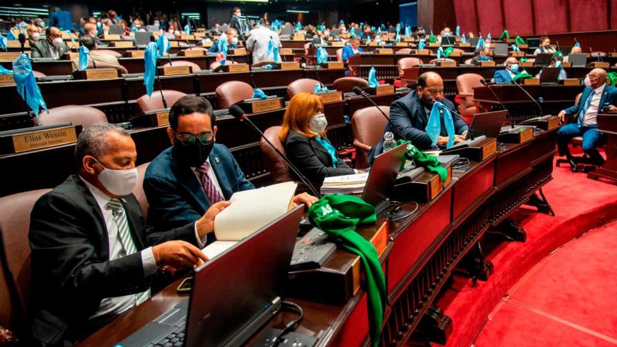 Más de 50 personas e instituciones han presentado opiniones sobre proyecto de ley permitiría tres causales