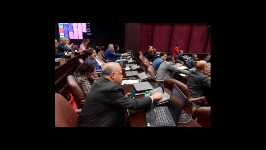 Regidores piden aplazar voto preferencial municipal para el 2024