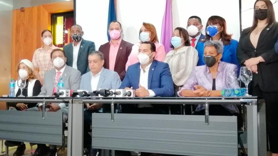 Diputados invitarán a la Policía y a la Procuraduría para que expliquen multas por toque de queda