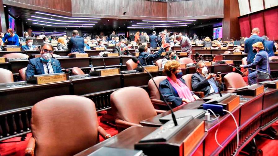 ¿Cómo se levanta la inmunidad parlamentaria a los legisladores? 