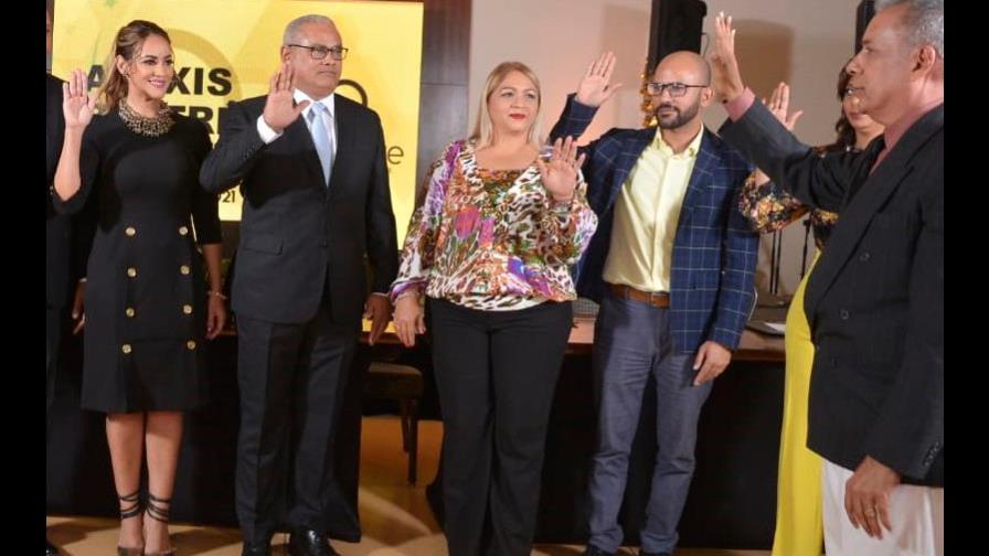 Califican de ilegal juramentación de periodista Wanda Sánchez en directiva de Acroarte