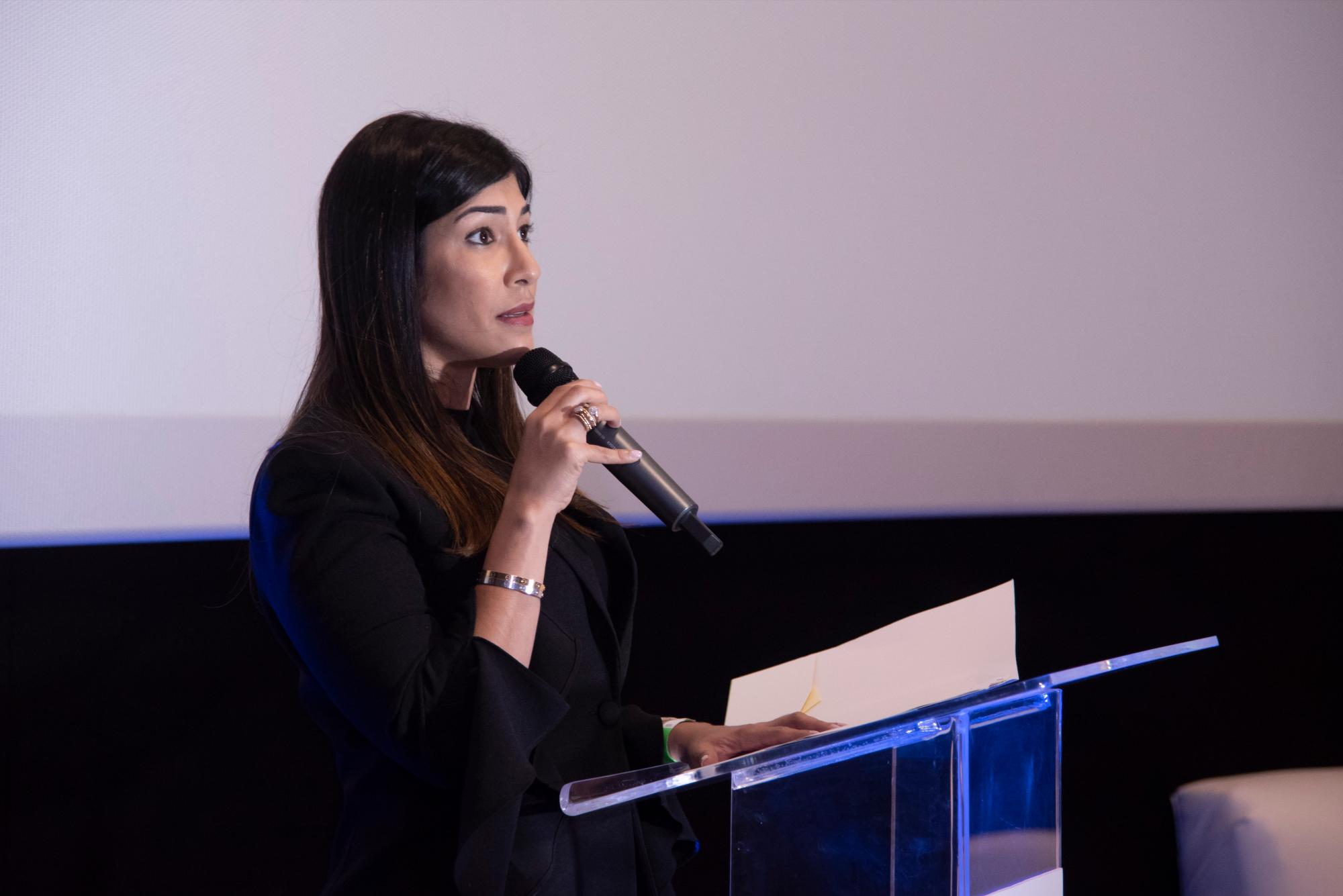 La directora de Rectoría de Conani, Charlene Peña, habló en el panel