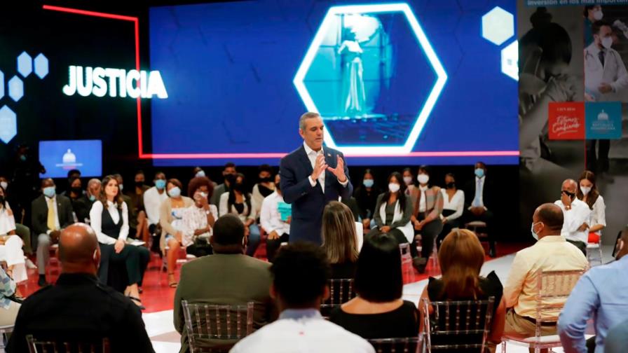 Políticos valoran el discurso presidente Luis Abinader