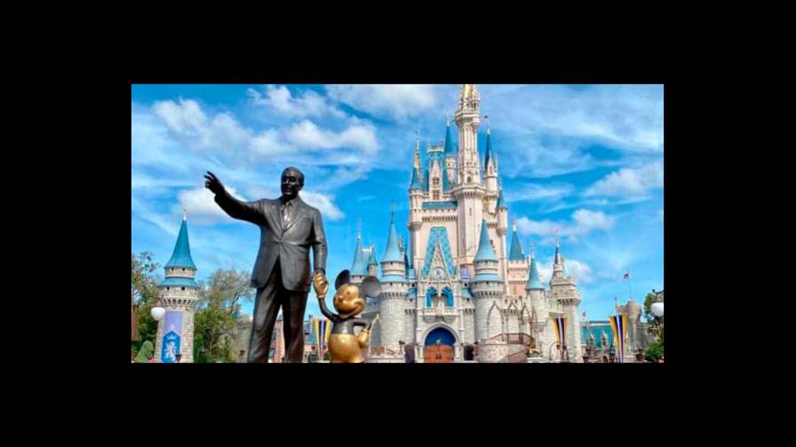 Disney licenciará a empleados de parques en 2 semanas