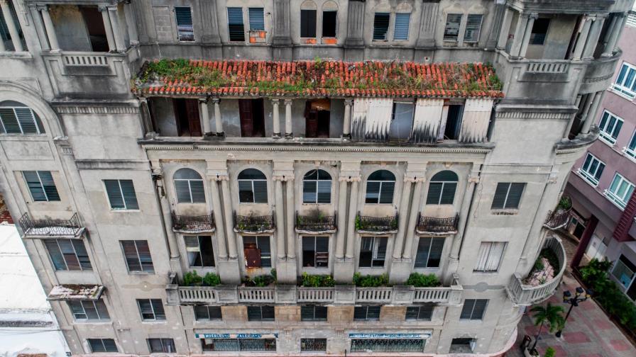 El imponente edificio Baquero y su precario presente 