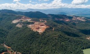 Falcondo, abismo, reestructuraci&oacute;n