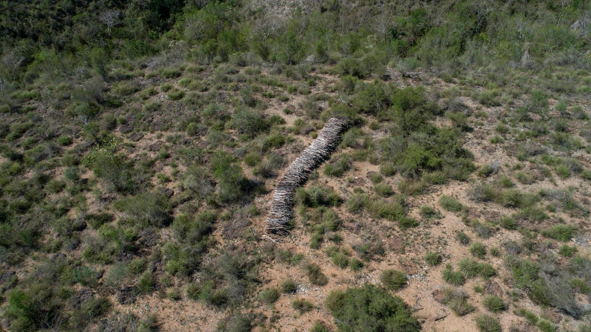 Otra pila de carbón más al sur.