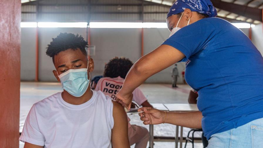 Unos 5 mil menores de  20 años se infectaron de COVID-19 en dos meses