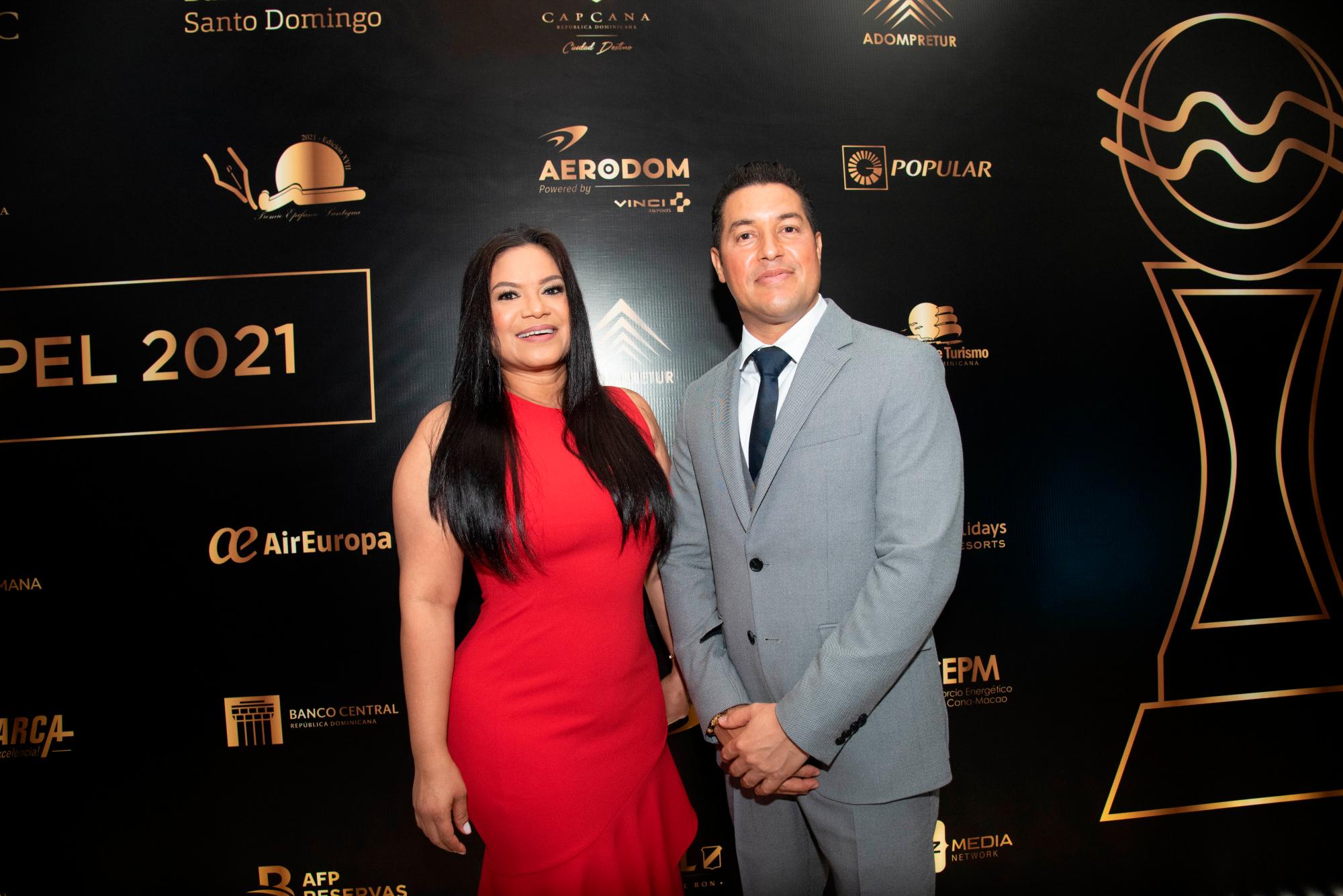 Sarah Hernández y  Juan de Dios Valentin  