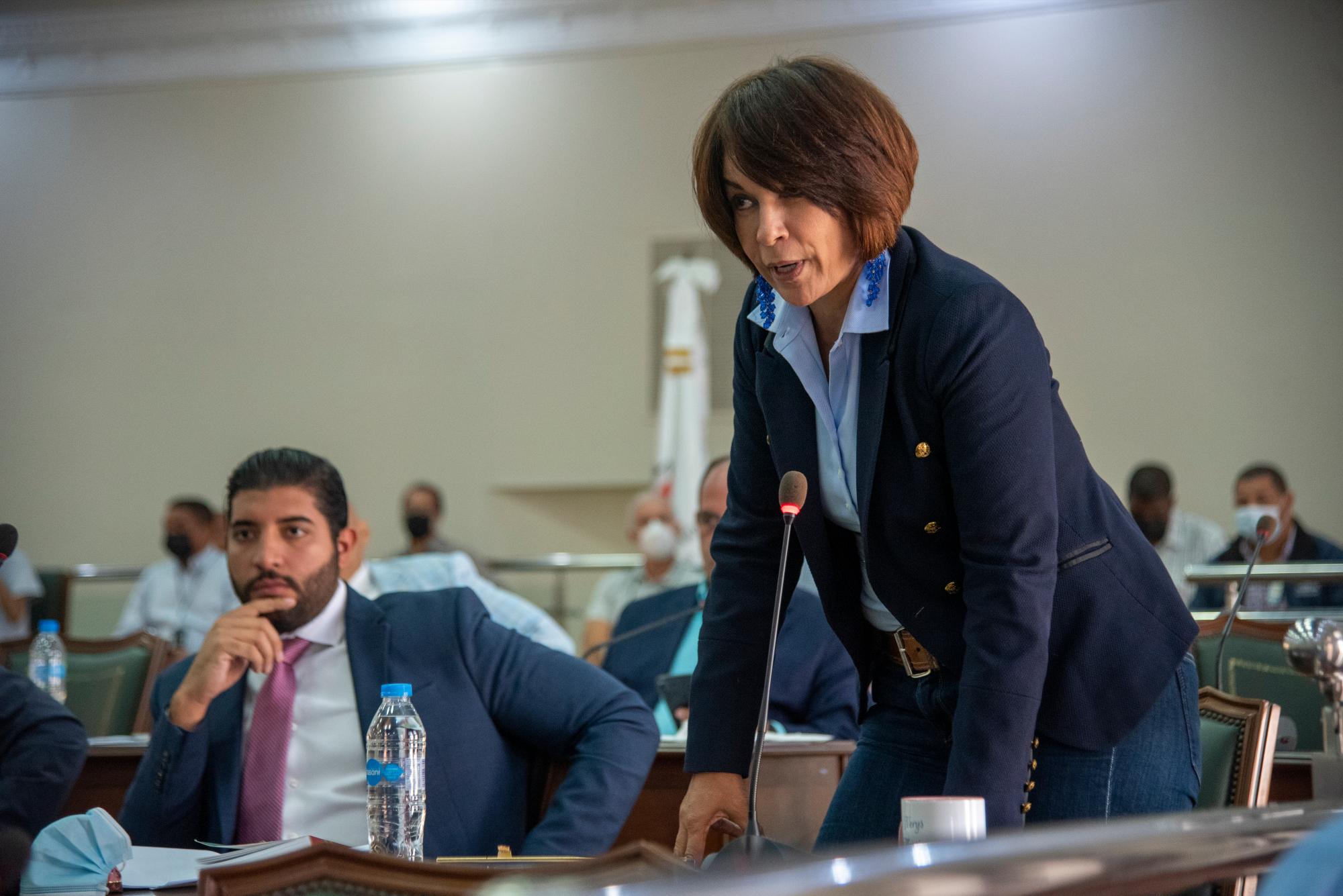 Regidora Nerys Martínez, de la Fuerza del Pueblo.