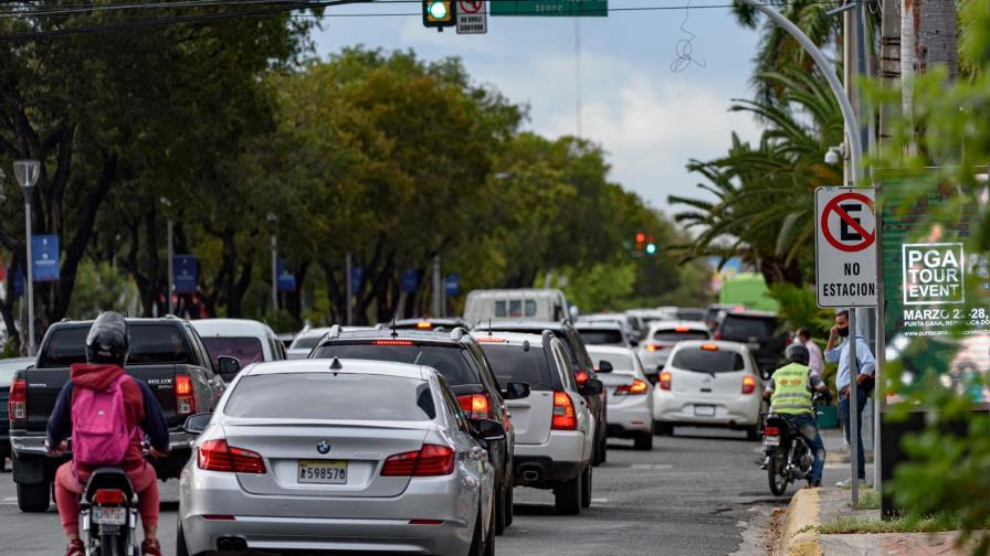 Casi la mitad de vehículos de RD está en Gran Santo Domingo