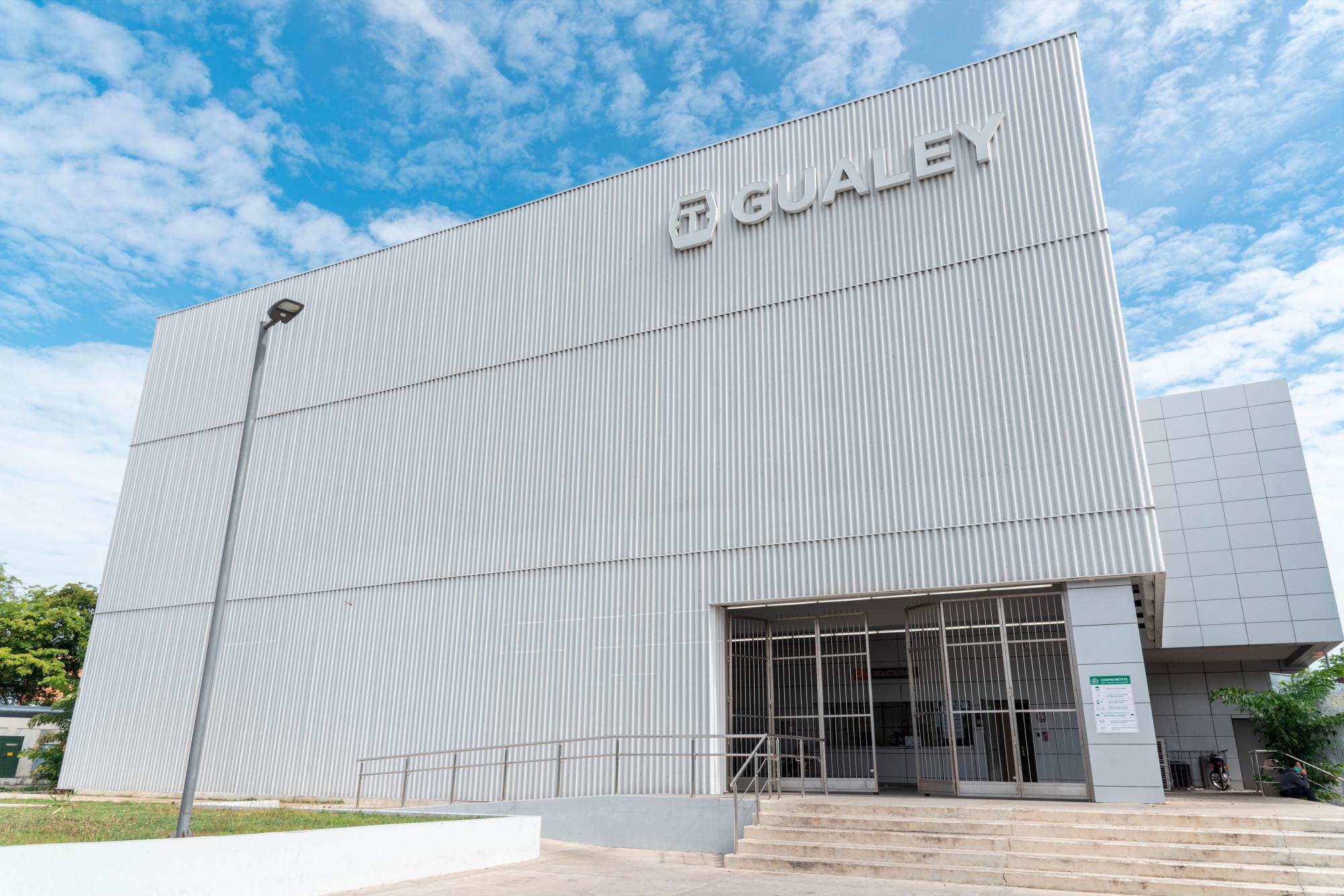 Fachada de la estación del Teleférico en Gualey