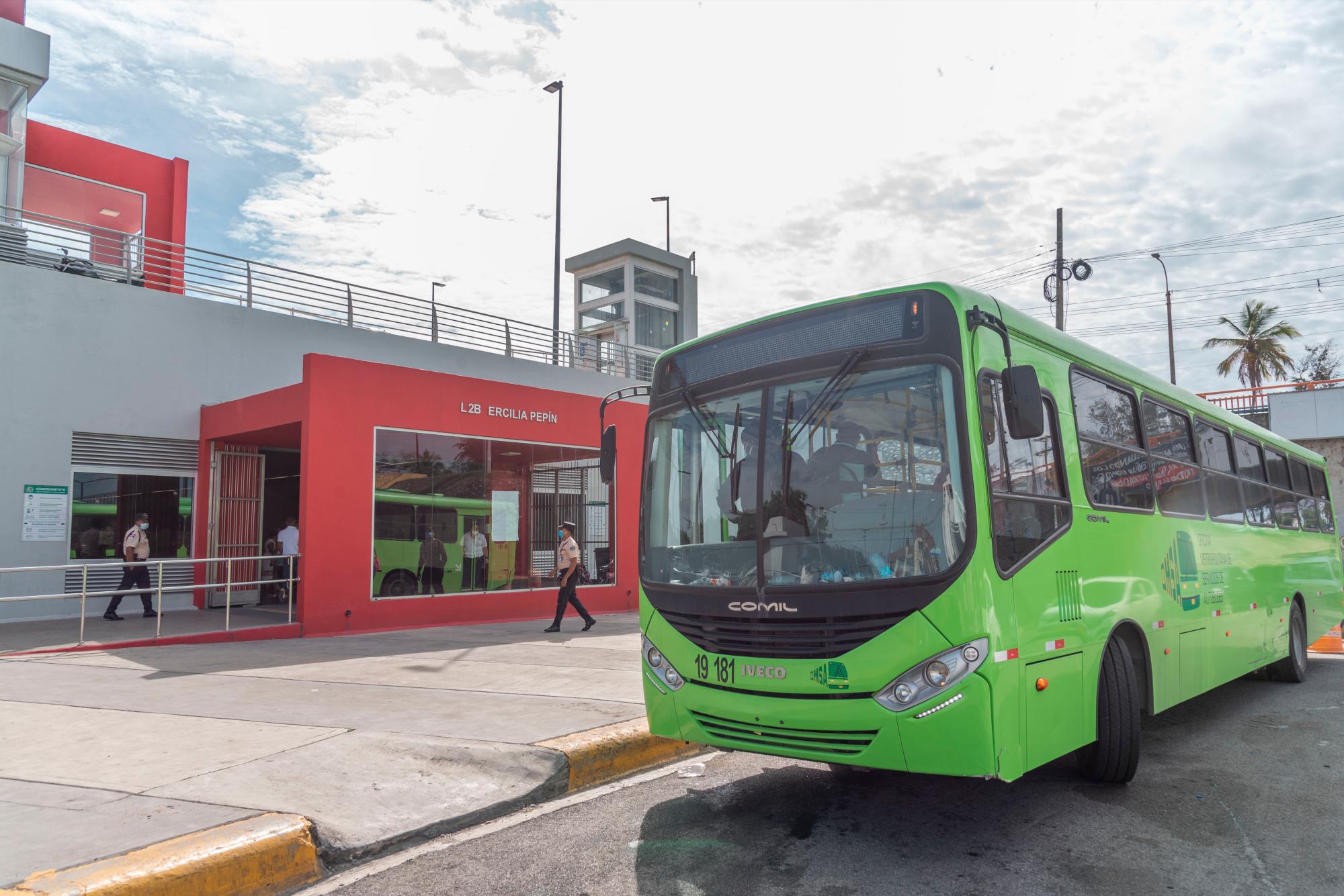 Los autobuses de la Omsa ofrecían el servicio sin costo adicional.