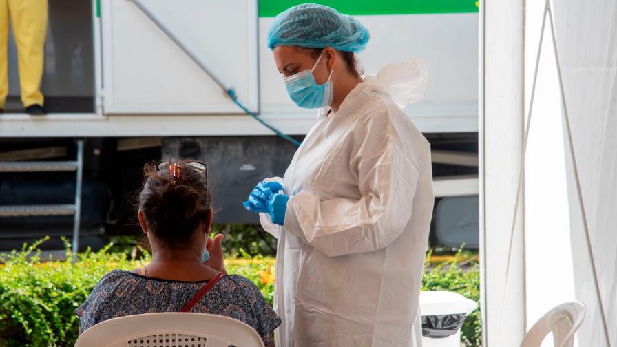 Positividad acumulada por COVID-19 registra ligero aumento en últimos dos días