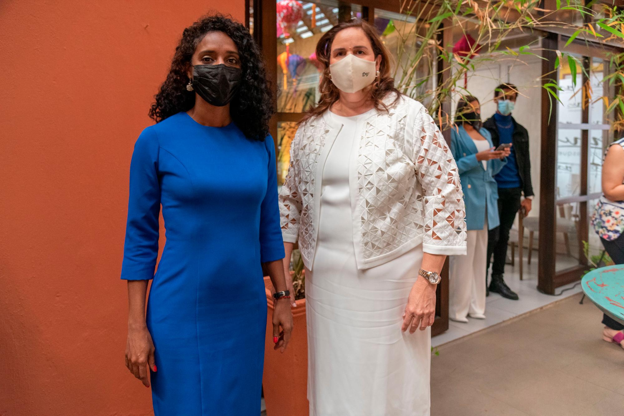 Izalia López y Dulce Victoria.