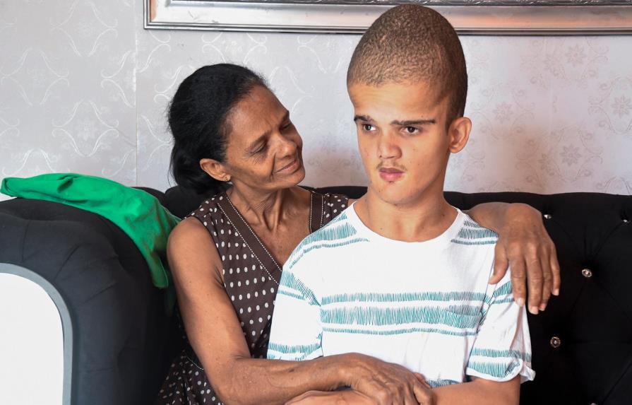 Yeny Ramona, madre con cáncer pide ayuda para Brainer, su hijo con hidrocefalia