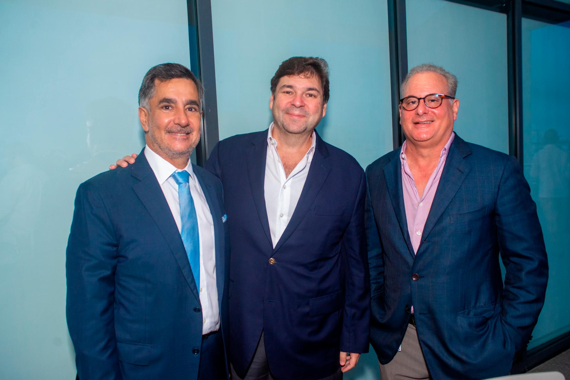 Carlos José Martí, Ricardo Zapata y César Sanz.