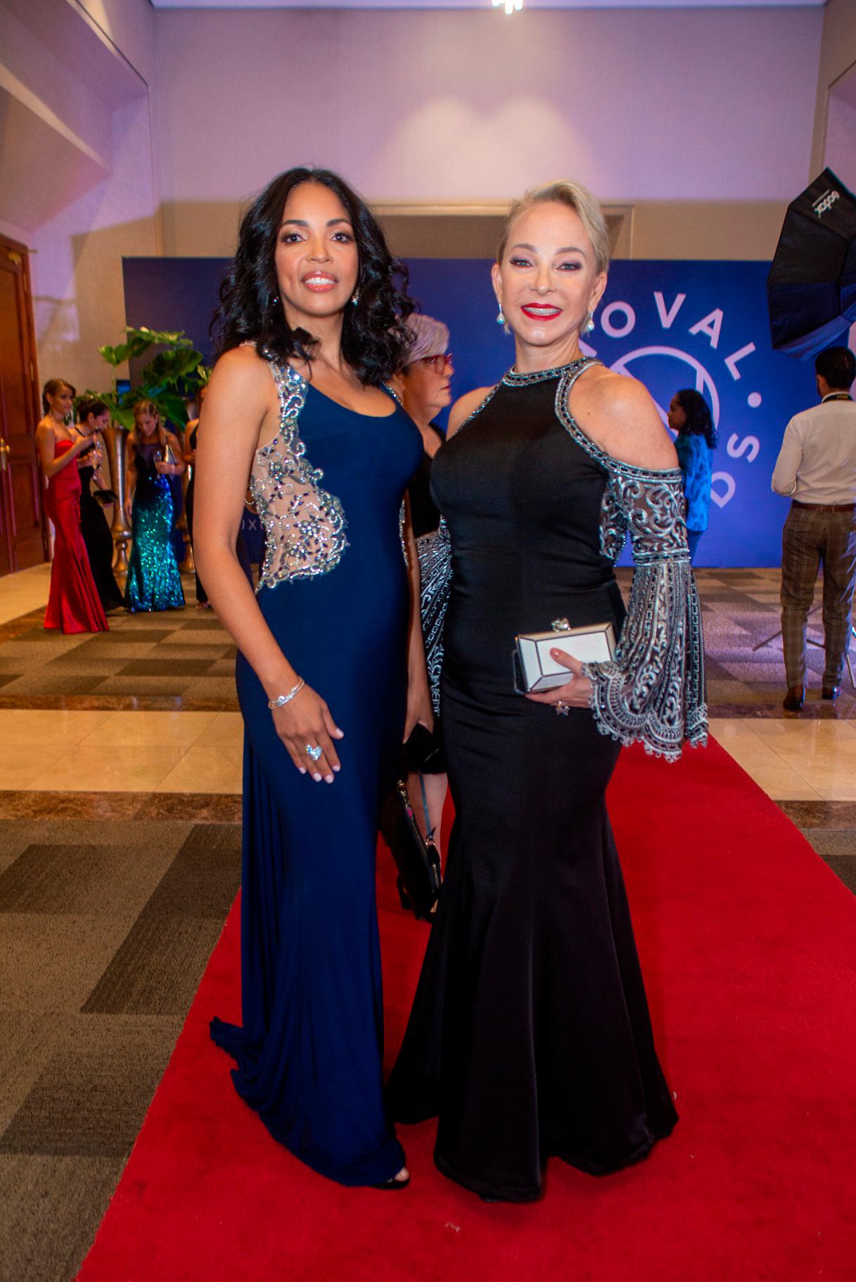 Iris Espinal y Bárbara Warren.