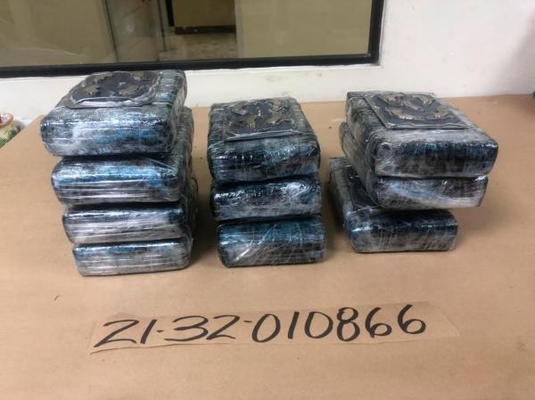 Incautan 10 paquetes de cocaína en puerto de Haina Oriental