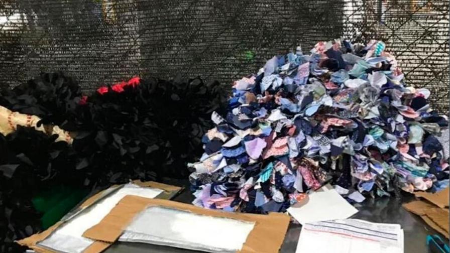 DNCD incautan dos láminas de cocaína en área de carga del Aeropuerto las Américas