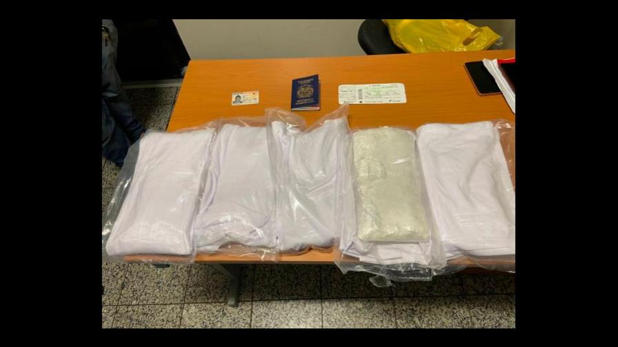 DNCD ocupa cinco paquetes de presunta cocaína que serían trasladados a España