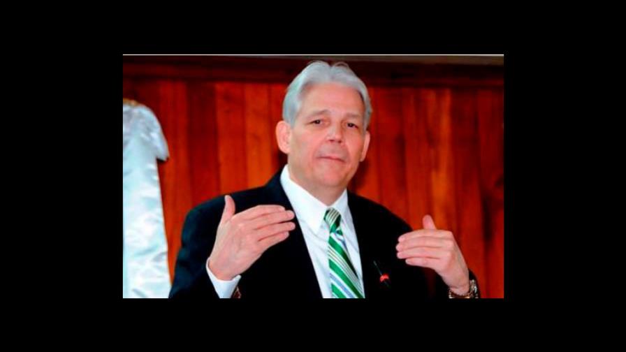 Experto recomienda al Gobierno importar también vacunas de China y Rusia