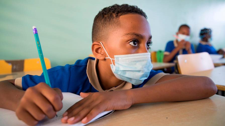 Salud y Educación recaban datos de estudiantes vacunados