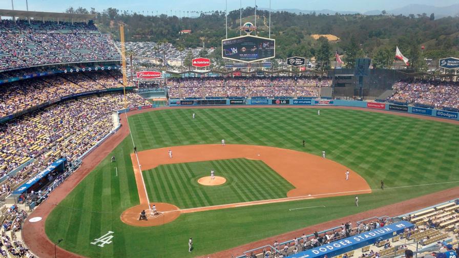 MLB afronta crisis interna por el COVID-19 con la sombra de NBA