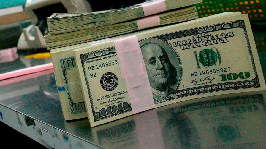 El déficit comercial de EEUU bajó a 63,900 millones de dólares en septiembre