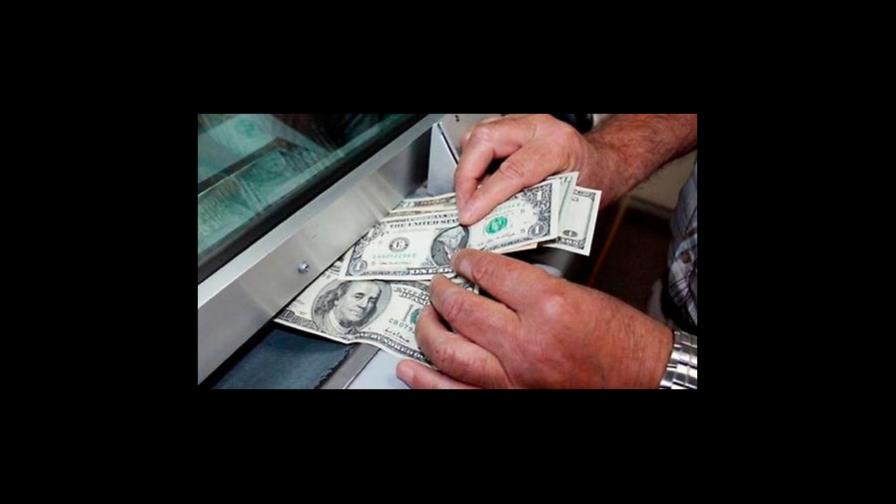 El peso se apreció 3 %, entre enero y octubre, frente al dólar
El peso se apreció 3 %, entre enero y octubre, frente al dólar El peso se apreció 3 %, entre enero y octubre, frente al dólar
El peso se apreció 3 %, entre enero y octubre, frente al dólar