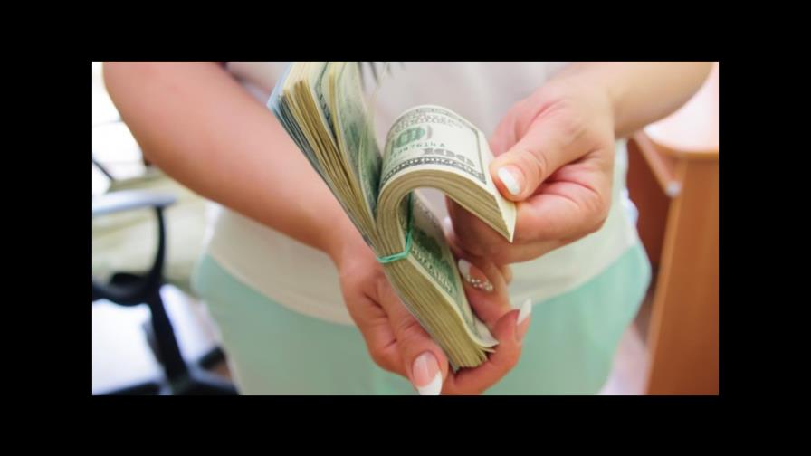 Ocho hackers acusados en EEUU de defraudar millones de dólares