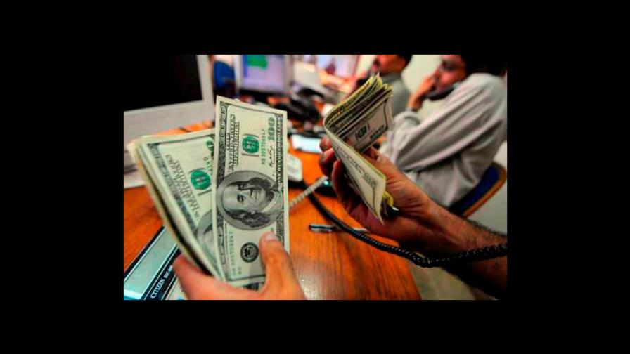 Déficit comercial de EEUU baja 4.7% en septiembre por caída de importaciones de China Déficit comercial de EEUU baja 4.7% en septiembre por caída de importaciones de China