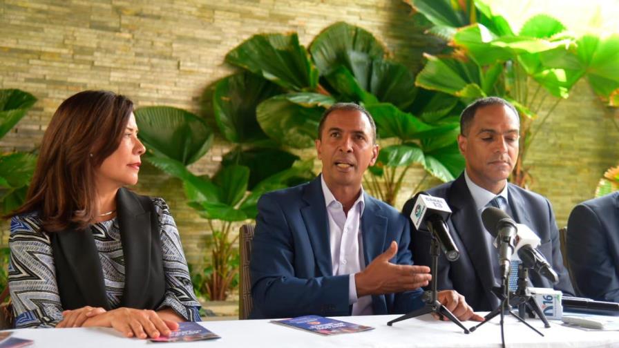 Gobierno dice que 450,000 personas pobres han sido beneficiadas con Quisqueya Digna Gobierno dice que 450,000 personas pobres han sido beneficiadas con Quisqueya Digna