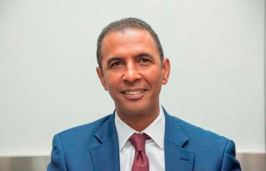 Contreras es candidato a alcalde del Distrito Nacional del PLD. 