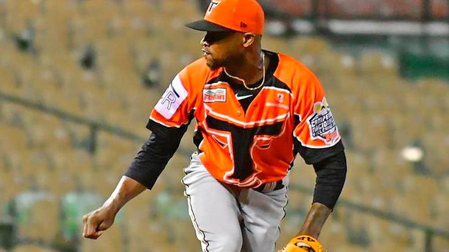 El  primer no hitter juego inaugural