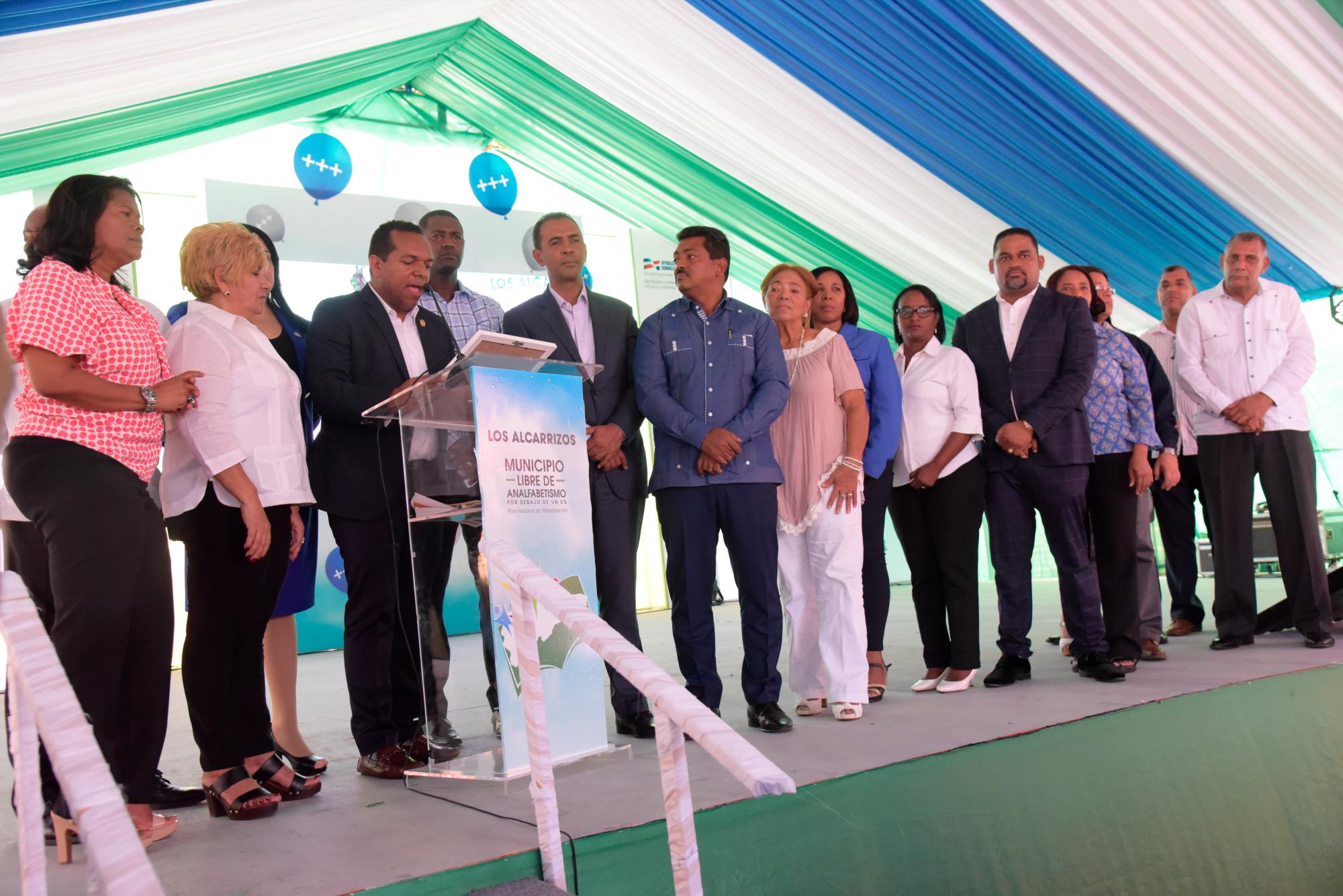 Hubo reconocimientos a personas que contribuyeron con la meta. (José Justo Féliz)