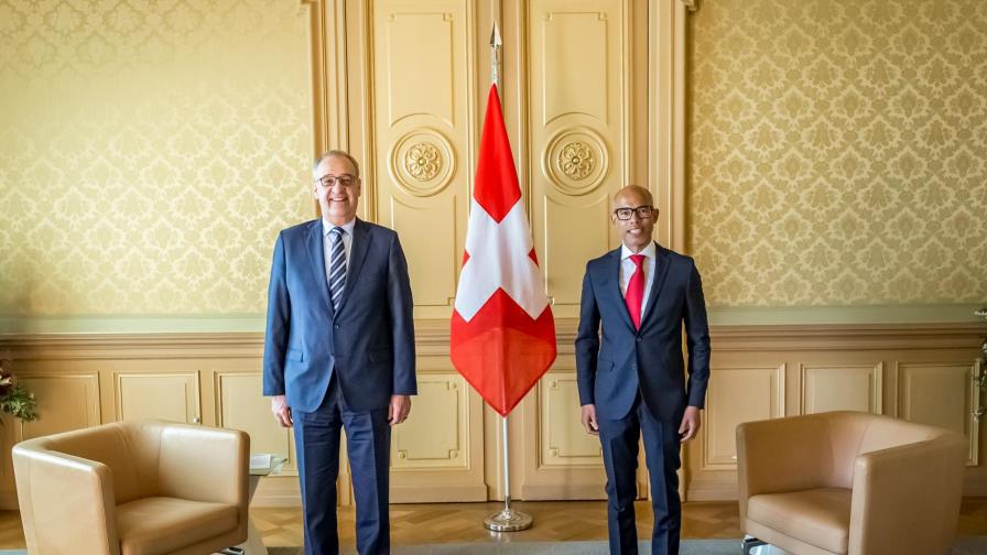 Embajador dominicano en Suiza recibe acreditación y cartas credenciales 