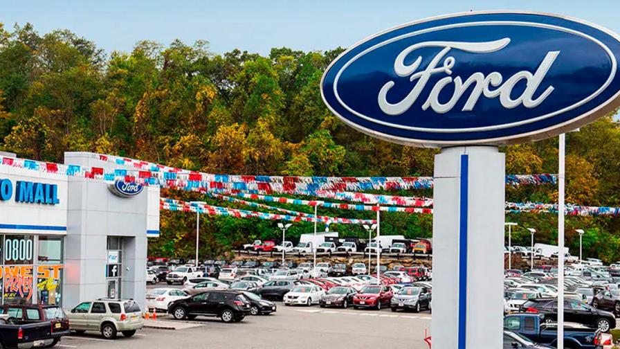 Dominicana demanda concesionario de la Ford alegando discriminación por ser gorda y latina