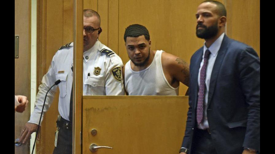 Apresan pandillero trinitario por tiroteo en el que estudiante dominicana resultó herida Apresan pandillero trinitario por tiroteo en el que estudiante dominicana resultó herida