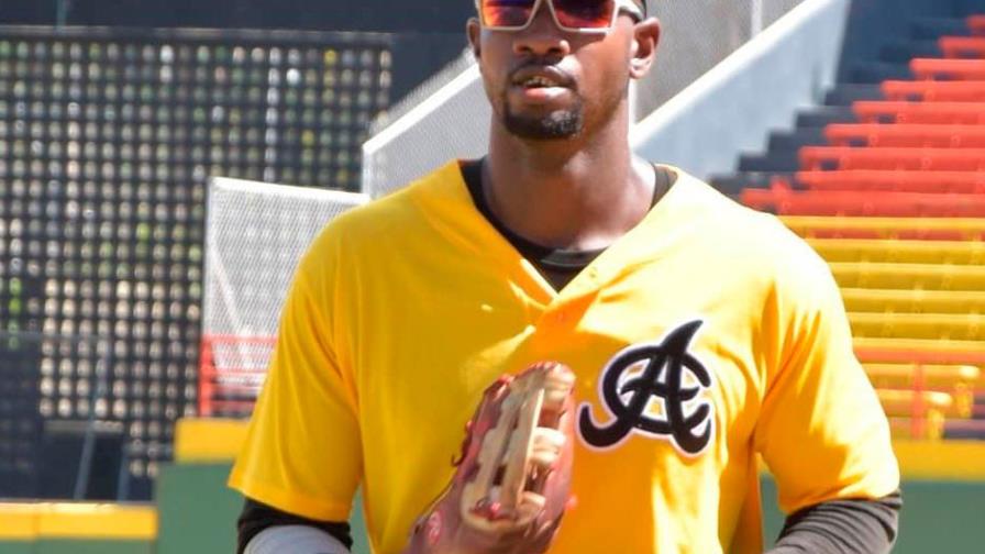 Domonic Brown y Jacob Robson entrenan extra con Polonia, para estar en forma para el sábado